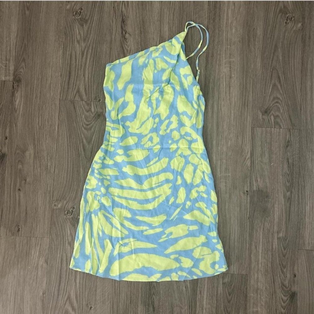 Blue and green cheetah print one-shoulder asymmetrical mini dress #minidress
